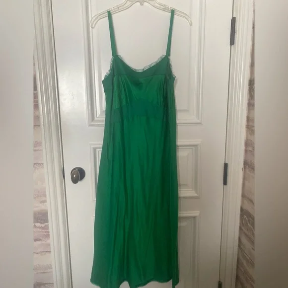 Brazeau Tricot Elegant Green Women's Slip Dress - Picture 4 of 6